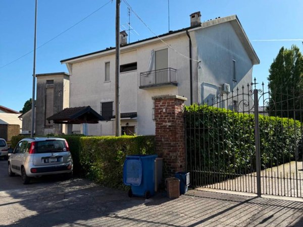 appartamento in vendita a Gudo Visconti