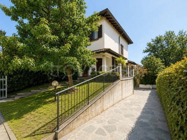 casa indipendente in vendita a Gudo Visconti