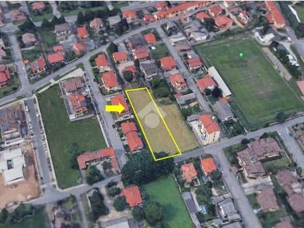 terreno edificabile in vendita ad Inveruno