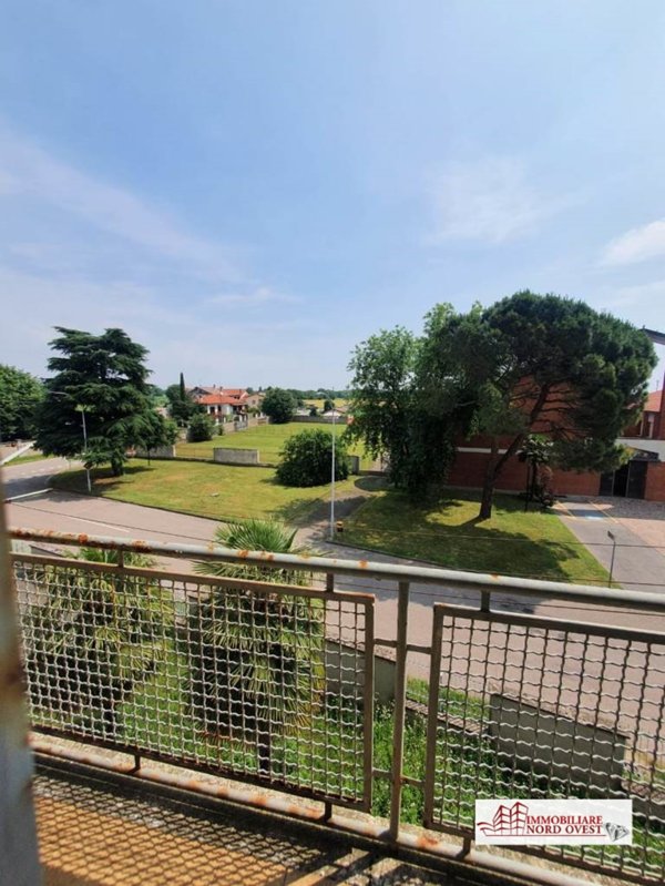 appartamento in vendita ad Inveruno in zona Furato