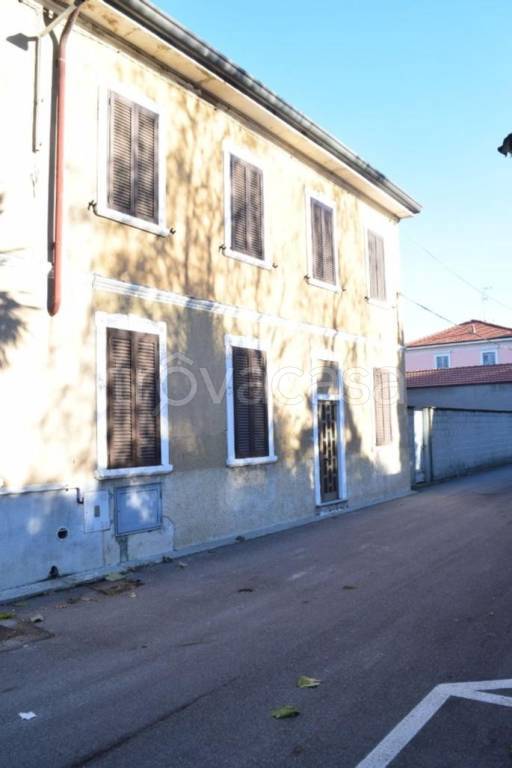 casa indipendente in vendita ad Inveruno