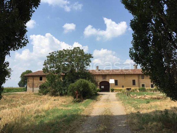 negozio in vendita ad Inveruno