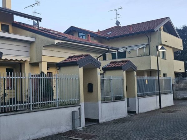 appartamento in vendita ad Inveruno