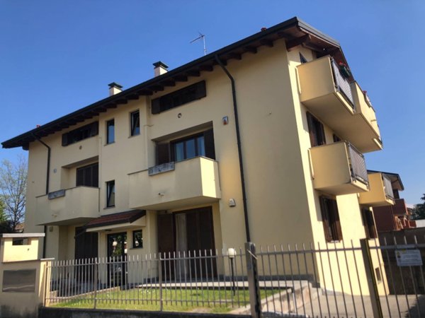 appartamento in vendita ad Inveruno