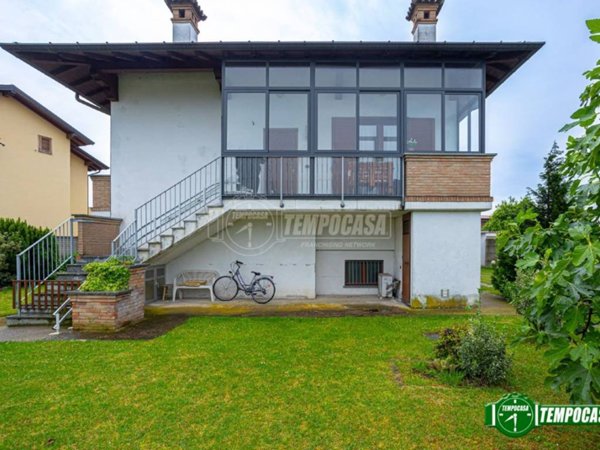 casa indipendente in vendita ad Inveruno
