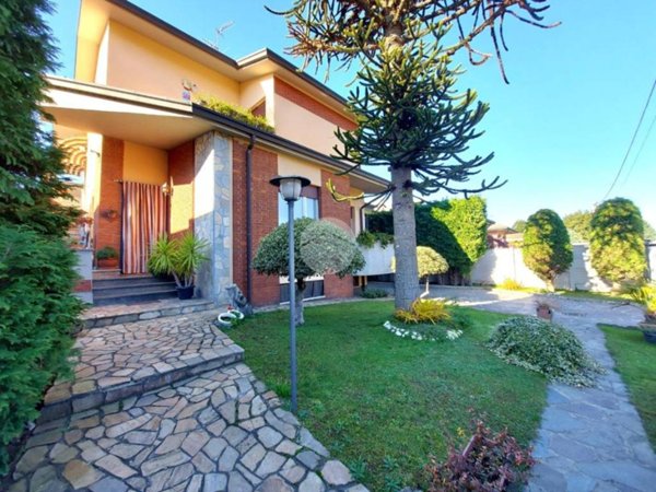 casa indipendente in vendita ad Inveruno