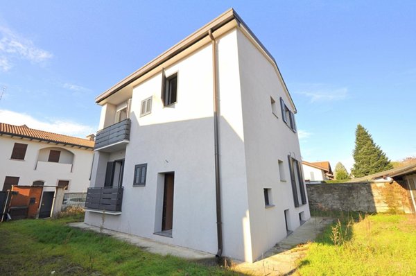 casa indipendente in vendita ad Inveruno