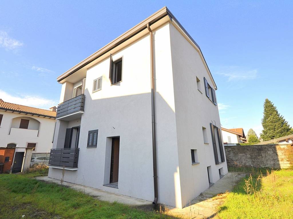 casa indipendente in vendita ad Inveruno