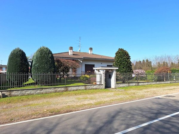 casa indipendente in vendita ad Inveruno