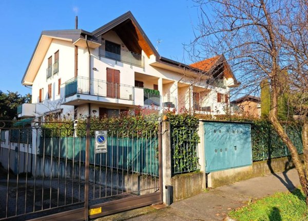 appartamento in vendita ad Inveruno