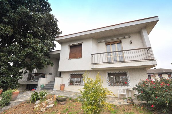 casa indipendente in vendita ad Inveruno