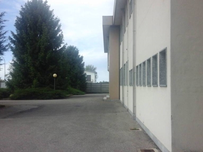 capannone in vendita ad Inveruno