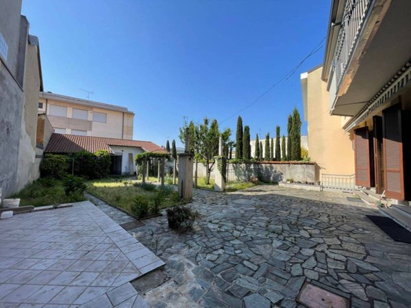 casa indipendente in vendita ad Inveruno