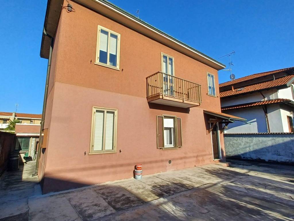 casa indipendente in vendita ad Inveruno