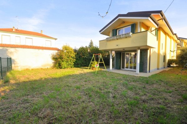 casa indipendente in vendita ad Inveruno