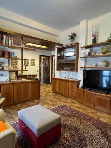 casa indipendente in vendita ad Inveruno in zona Furato