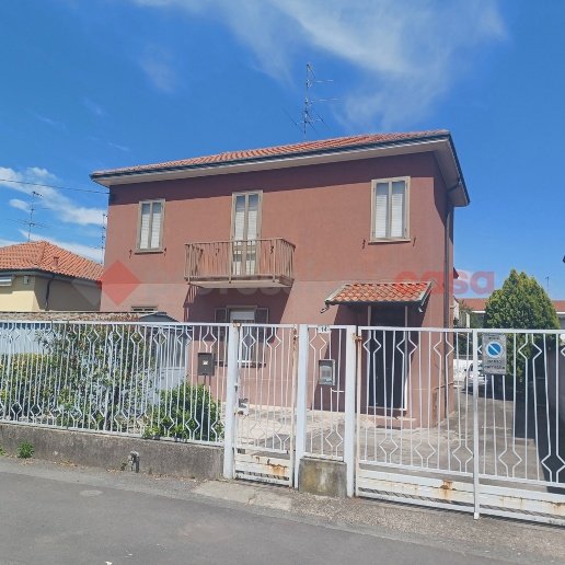 casa indipendente in vendita ad Inveruno