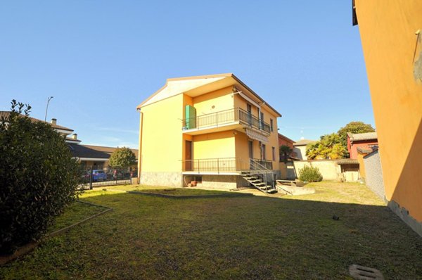 casa indipendente in vendita ad Inveruno