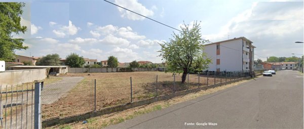 negozio in vendita ad Inveruno