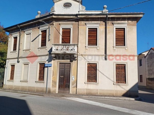 casa indipendente in vendita ad Inveruno
