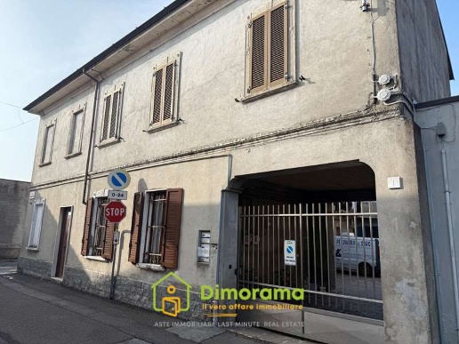appartamento in vendita ad Inveruno in zona Furato
