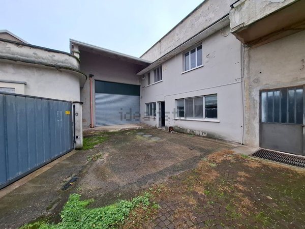 locale di sgombero in vendita ad Inveruno