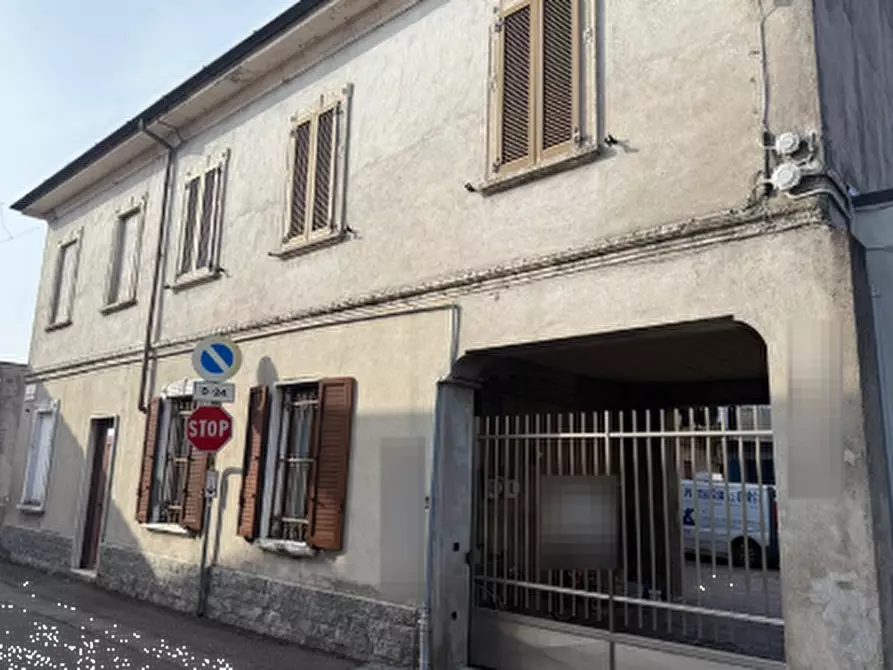 appartamento in vendita ad Inveruno in zona Furato