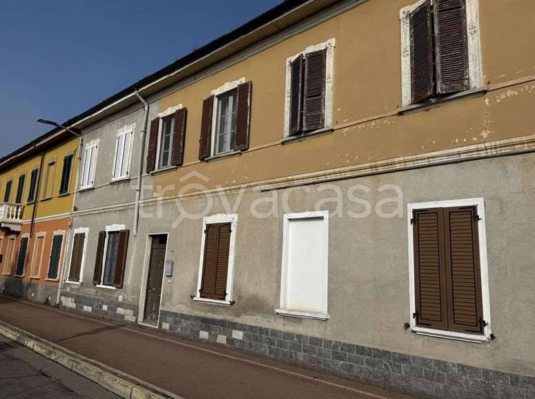 appartamento in vendita ad Inveruno in zona Furato