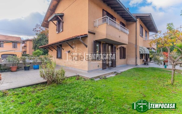 casa indipendente in vendita ad Inveruno
