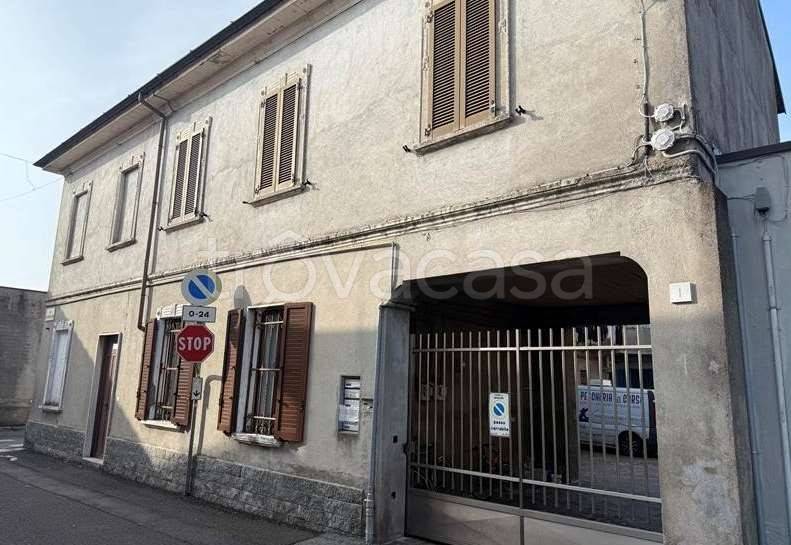 appartamento in vendita ad Inveruno in zona Furato