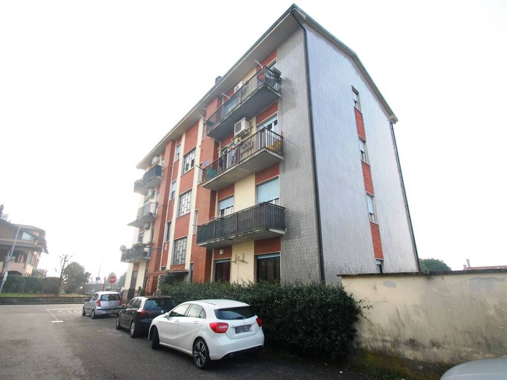 appartamento in vendita ad Inveruno