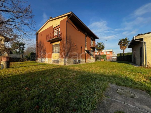 casa indipendente in vendita ad Inveruno