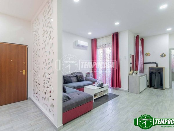 appartamento in vendita ad Inveruno in zona Furato