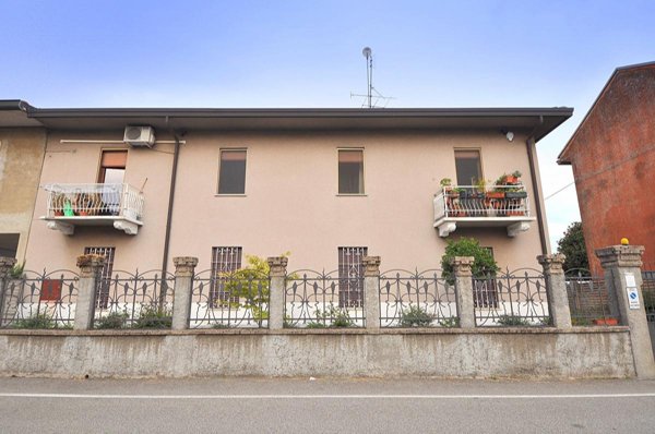 casa indipendente in vendita ad Inveruno