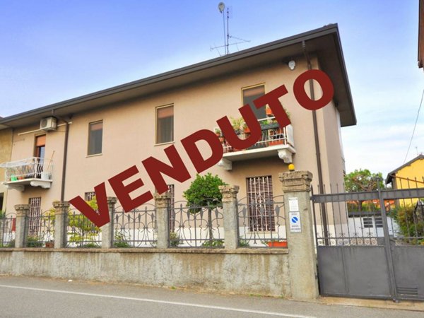 casa indipendente in vendita ad Inveruno