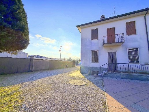 casa indipendente in vendita ad Inveruno