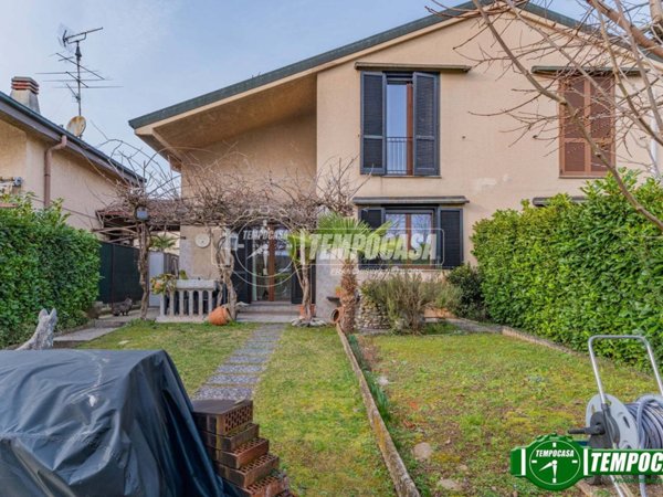 casa indipendente in vendita ad Inveruno