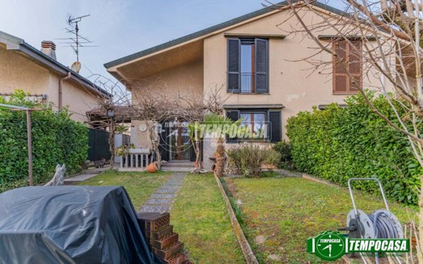 casa indipendente in vendita ad Inveruno