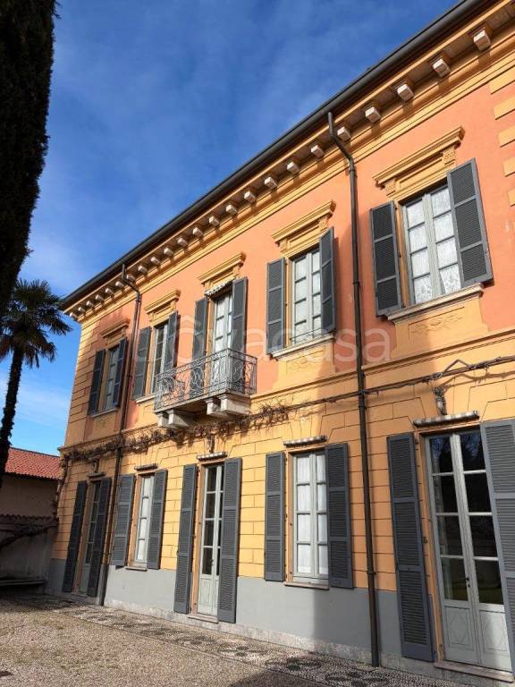 villa in vendita ad Inveruno