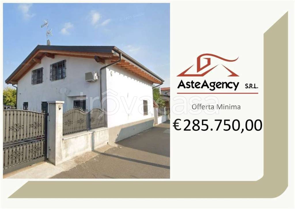 casa indipendente in vendita ad Inveruno in zona Furato