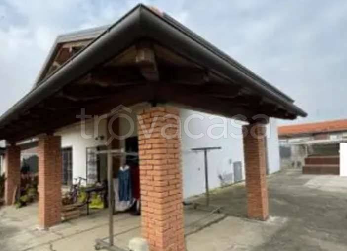 casa indipendente in vendita ad Inveruno