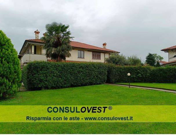 appartamento in vendita ad Inveruno in zona Furato