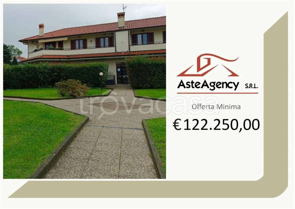appartamento in vendita ad Inveruno in zona Furato