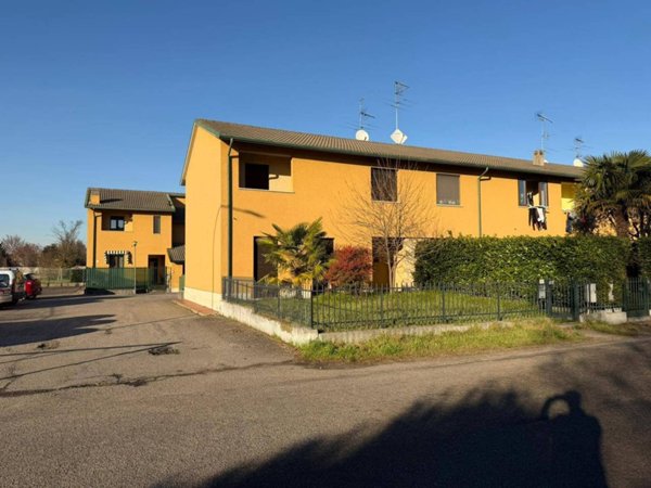 casa indipendente in vendita ad Inveruno