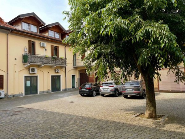 negozio in vendita ad Inveruno