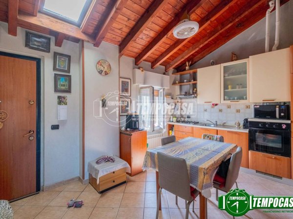 appartamento in vendita ad Inveruno in zona Furato
