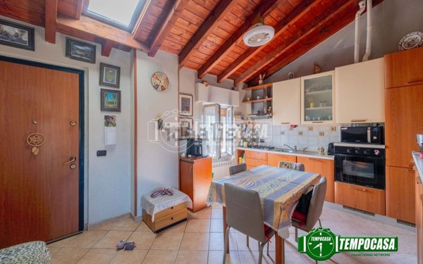 appartamento in vendita ad Inveruno in zona Furato