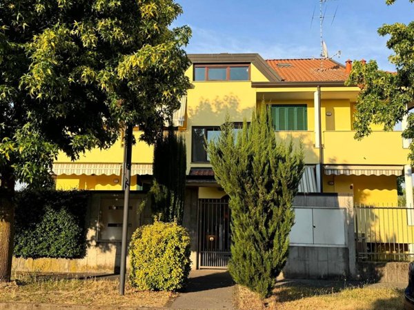 appartamento in vendita ad Inveruno