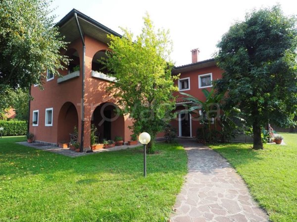appartamento in vendita ad Inzago