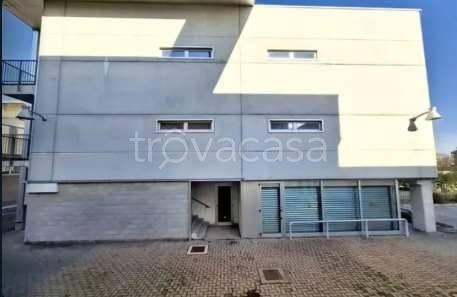 negozio in vendita ad Inzago